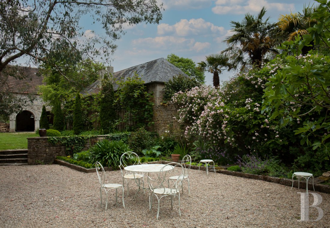 A chateau embodying a range of centuries in the Cotentin, to the south of Valognes - photo  n°29